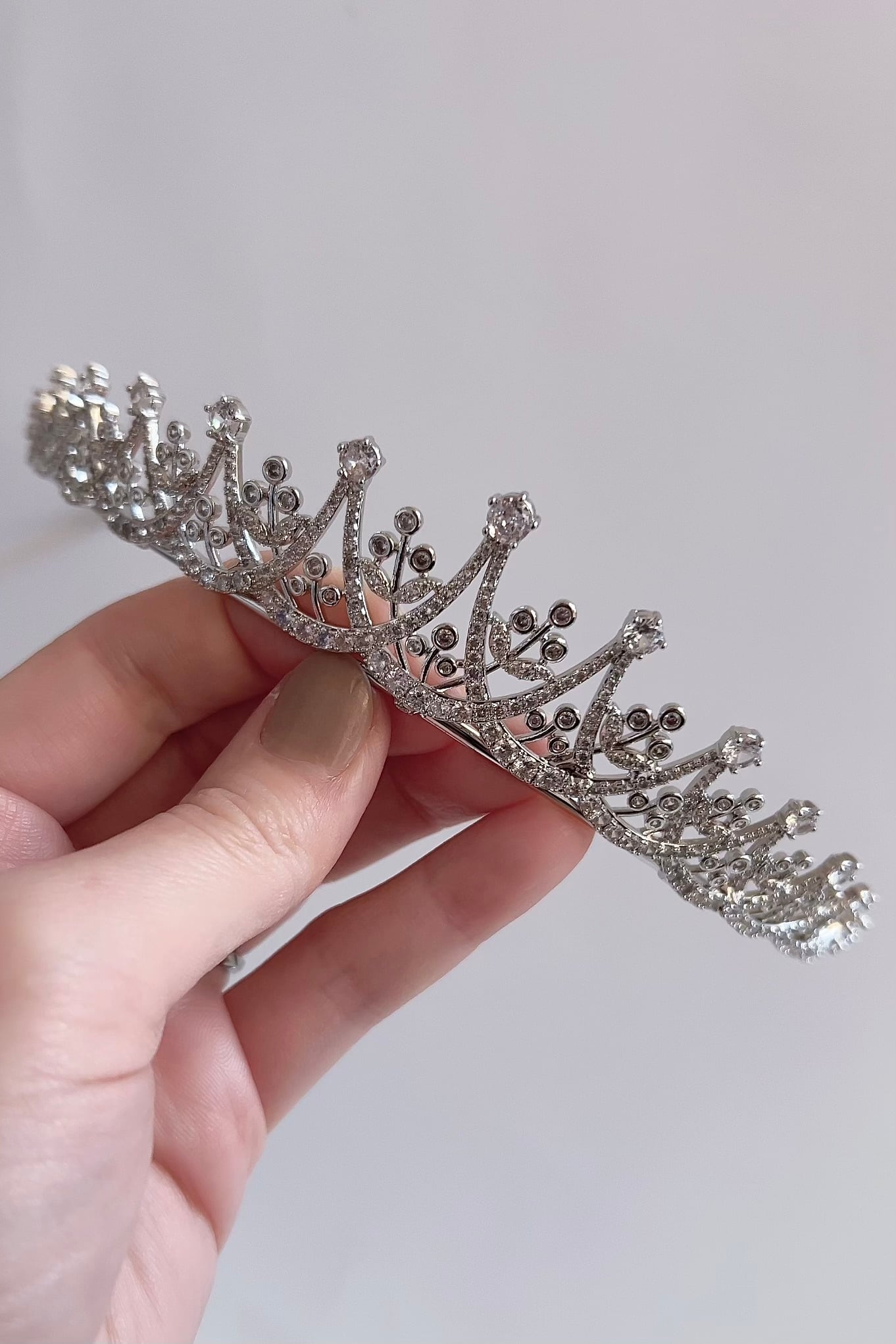 【ヘッドドレス】ジルコニアティアラ ~ブライダルティアラ~ ≪ZT-22≫【結婚式 ヘアアクセサリー】