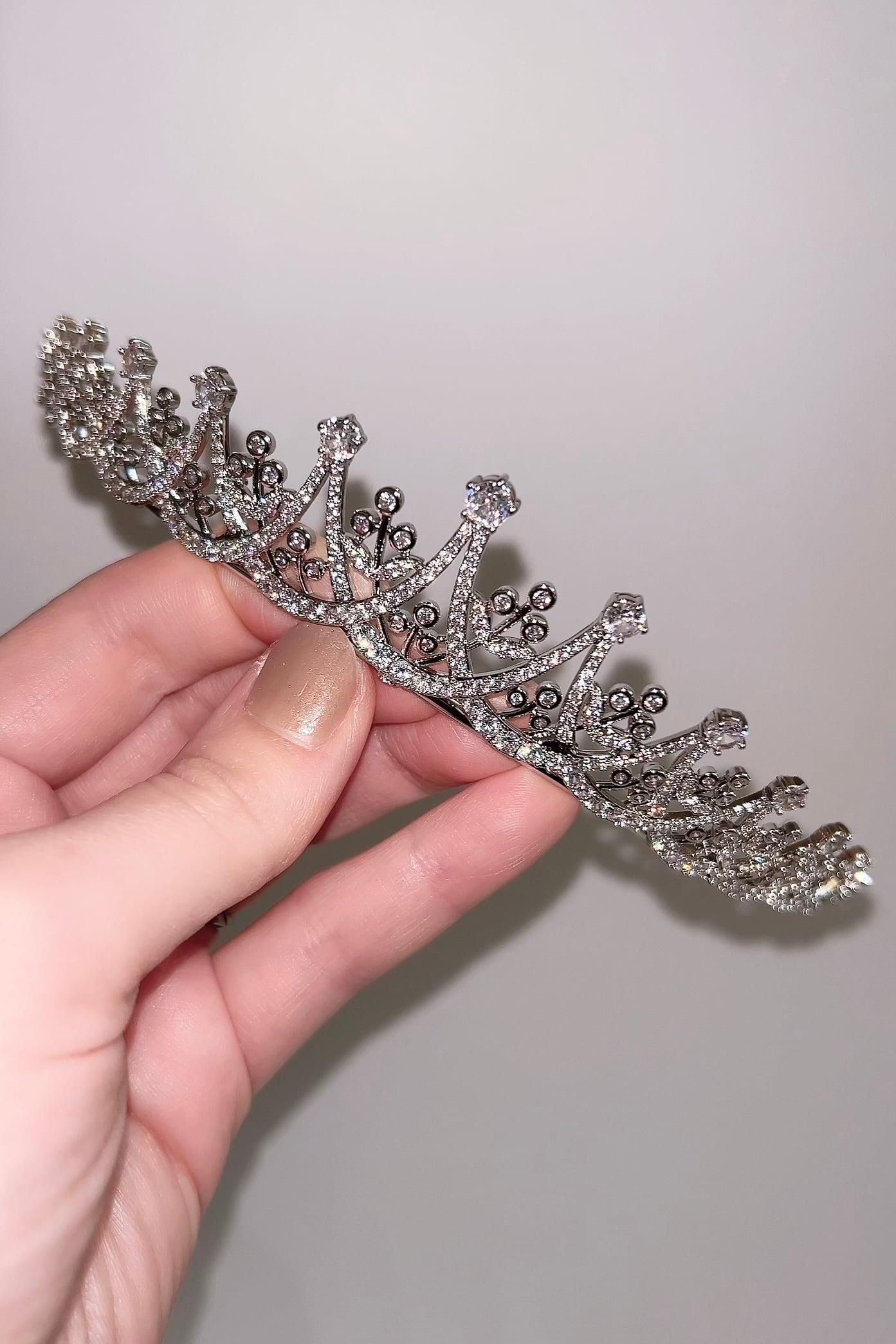 【ヘッドドレス】ジルコニアティアラ ~ブライダルティアラ~ ≪ZT-22≫【結婚式 ヘアアクセサリー】