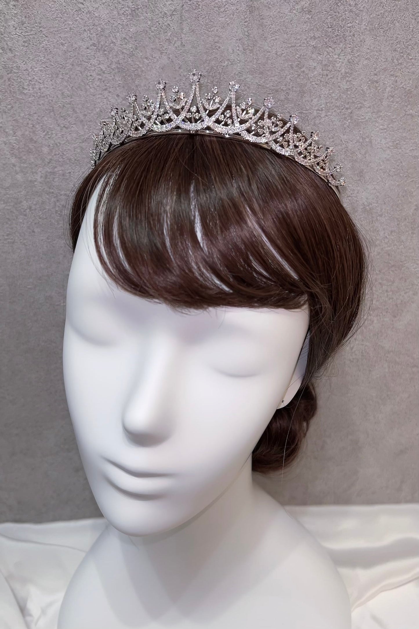 【ヘッドドレス】ジルコニアティアラ ~ブライダルティアラ~ ≪ZT-22≫【結婚式 ヘアアクセサリー】