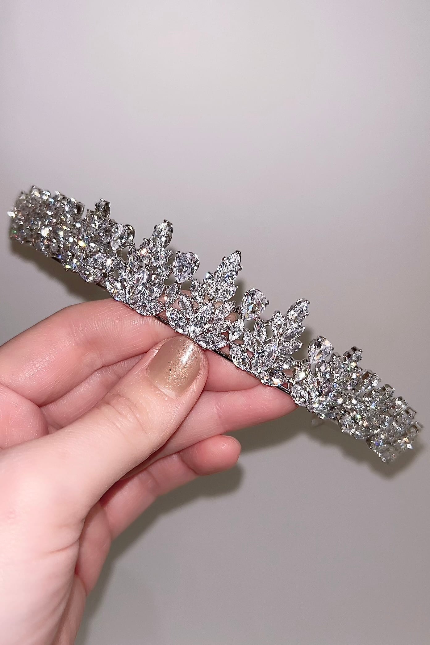 【ヘッドドレス】ジルコニアティアラ ~ブライダルティアラ~ ≪ZT-24≫【結婚式 ヘアアクセアリー】