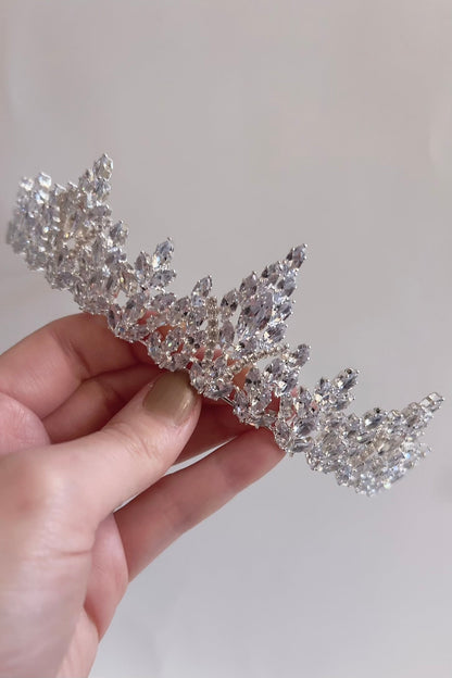 【ヘッドドレス】ジルコニアティアラ ~ブライダルティアラ~ ≪ZT-25≫【結婚式 ヘアアクセアリー】