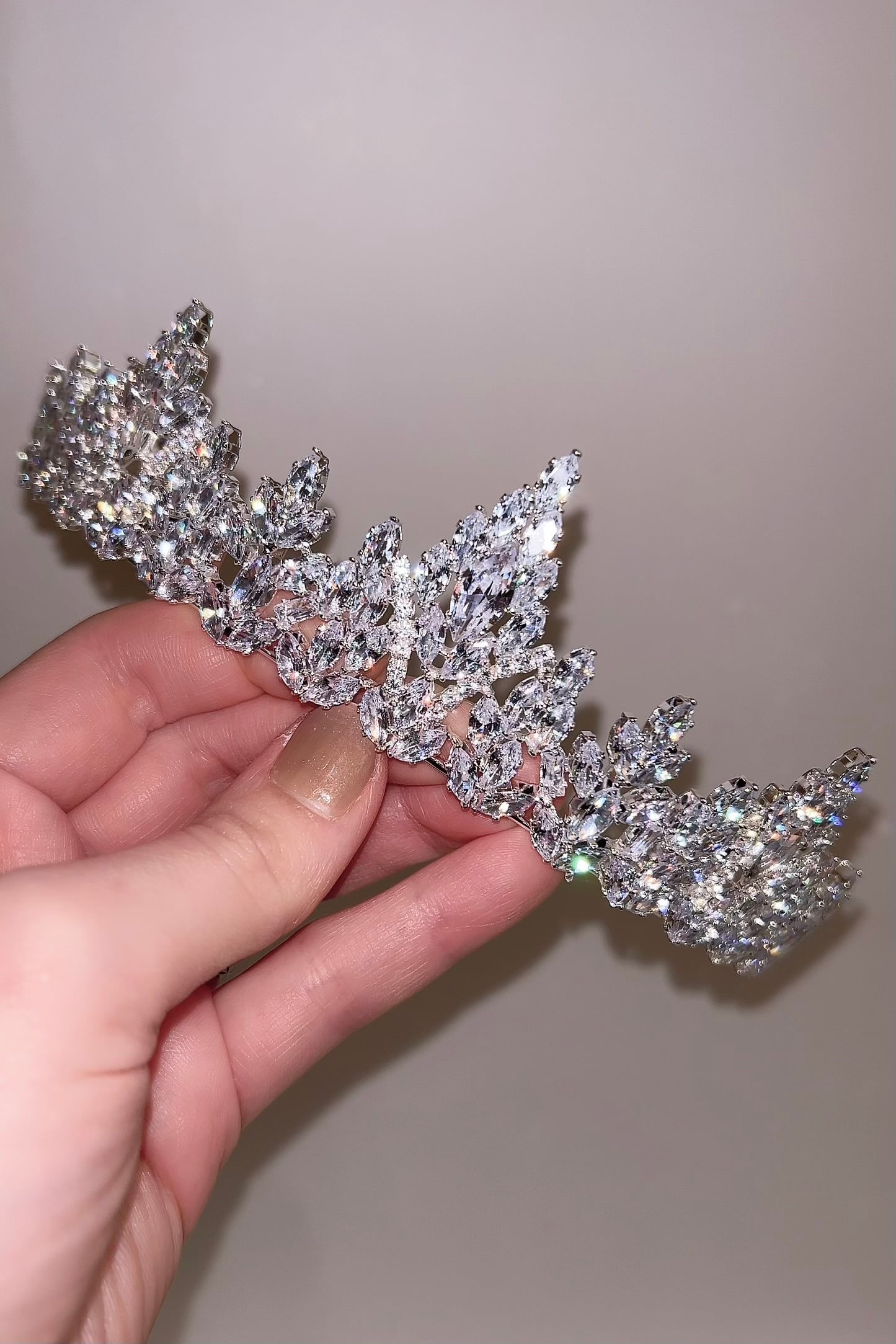 【ヘッドドレス】ジルコニアティアラ ~ブライダルティアラ~ ≪ZT-25≫【結婚式 ヘアアクセアリー】