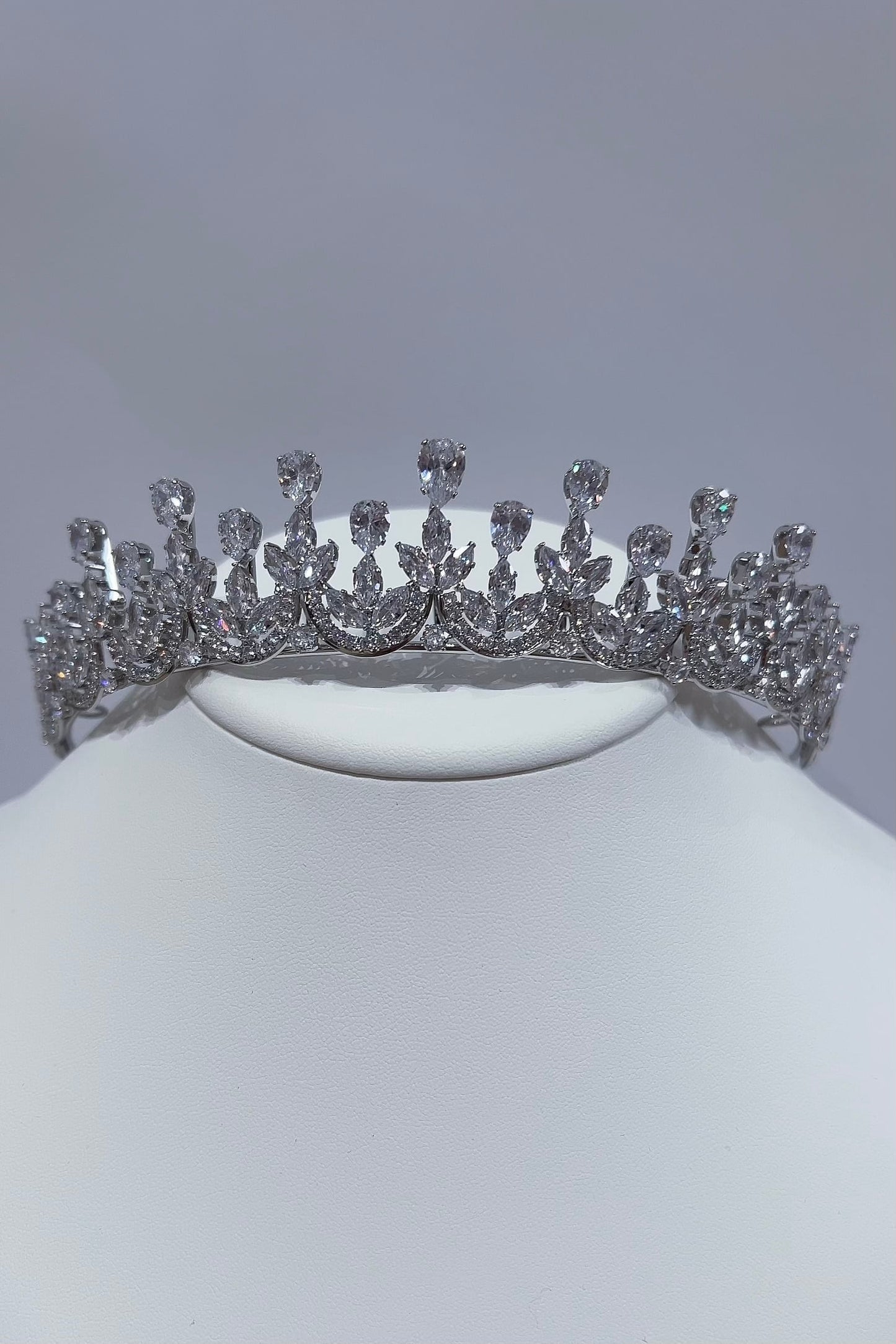 【ヘッドドレス】ジルコニアティアラ ~ブライダルティアラ~ ≪ZT-27≫【結婚式 ヘアアクセサリー】