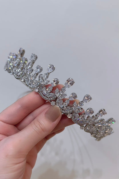 【ヘッドドレス】ジルコニアティアラ ~ブライダルティアラ~ ≪ZT-27≫【結婚式 ヘアアクセサリー】