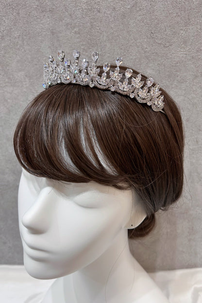 【ヘッドドレス】ジルコニアティアラ ~ブライダルティアラ~ ≪ZT-27≫【結婚式 ヘアアクセサリー】