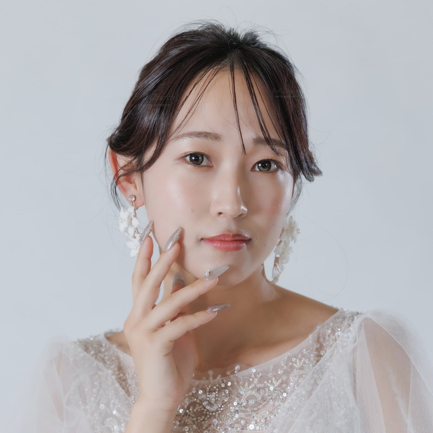 ウエディングピアス イヤリング｜パール ビジュー｜お花 フラワーモチーフ｜ゴールド×ホワイト(BC-E101)【結婚式　アクセサリー　ピアス　イヤリング】