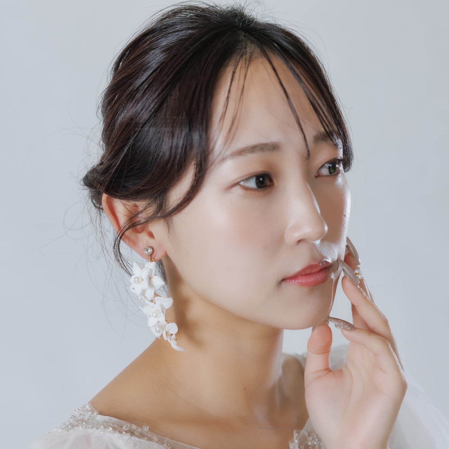 ウエディングピアス イヤリング｜パール ビジュー｜お花 フラワーモチーフ｜ゴールド×ホワイト(BC-E101)【結婚式　アクセサリー　ピアス　イヤリング】