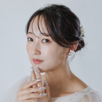 ウエディングピアス イヤリング｜パール｜お花 フラワーモチーフ｜シルバー×ホワイト(BC-E107)【結婚式　アクセサリー　ピアス　イヤリング】