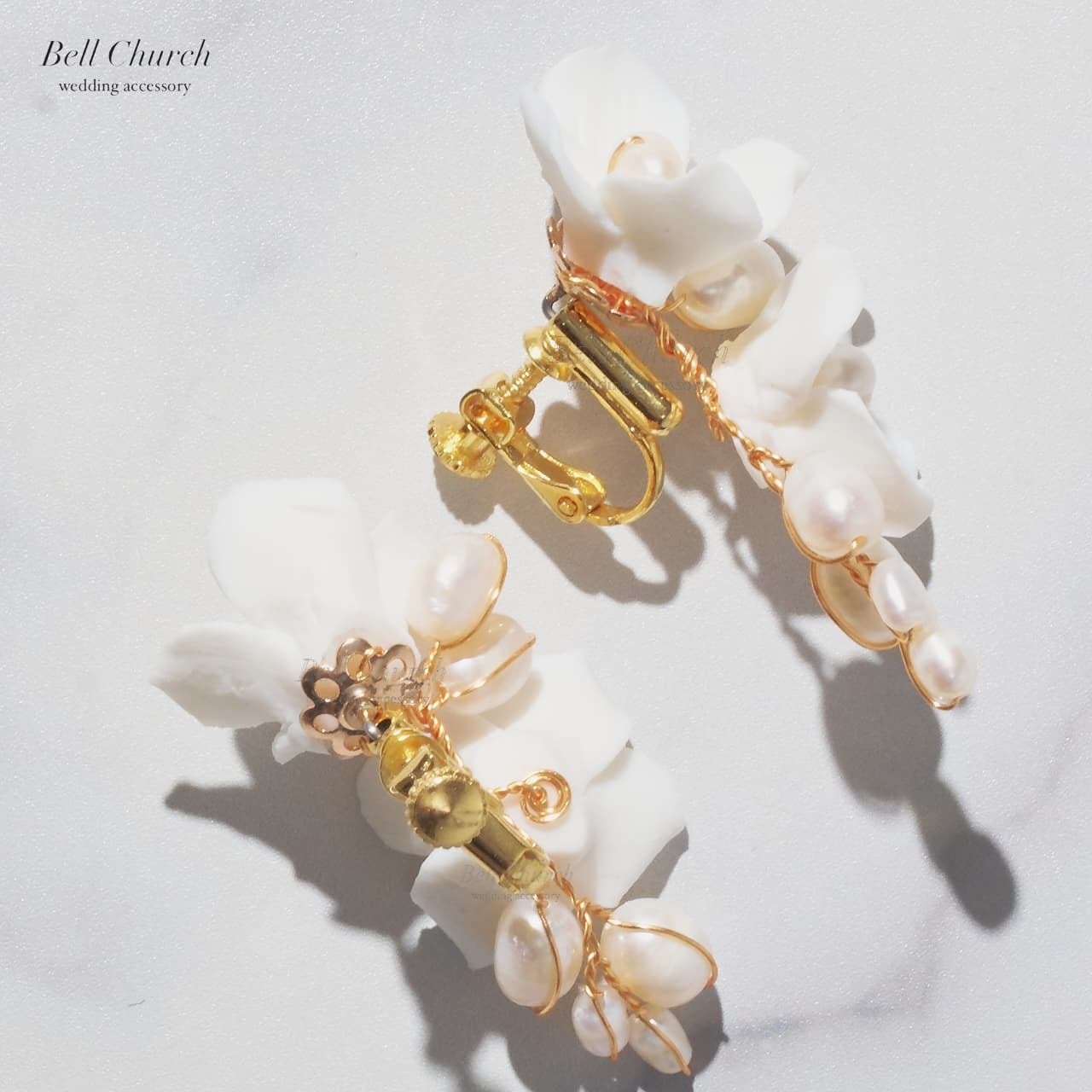 ウエディングピアス イヤリング｜パール｜お花 フラワーモチーフ｜ゴールド×ホワイト(BC-E108)【結婚式　アクセサリー　ピアス　イヤリング】