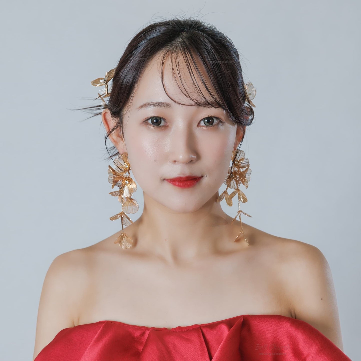 ウェディングピアス イヤリング｜ビジュー｜お花 フラワーモチーフ｜ゴールド(BC-E109)【結婚式　アクセサリー　ピアス　イヤリング】