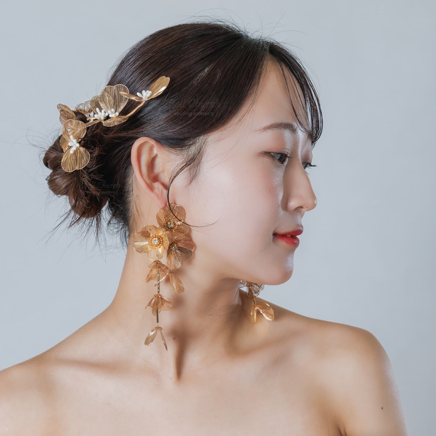 ウェディングピアス イヤリング｜ビジュー｜お花 フラワーモチーフ｜ゴールド(BC-E109)【結婚式　アクセサリー　ピアス　イヤリング】