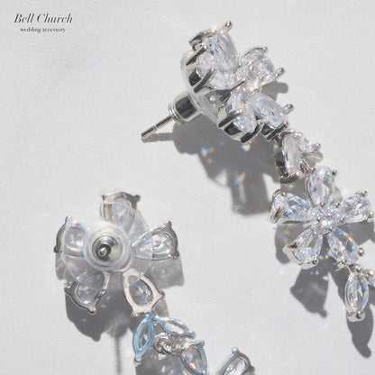 ブライダルピアス イヤリング｜ジルコニア｜フラワー お花モチーフ｜シルバー(BC-E111)【結婚式　アクセサリー　ピアス　イヤリング】