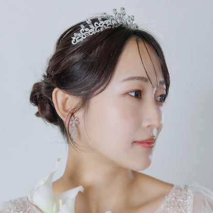 ブライダルピアス イヤリング｜ジルコニア｜フラワー お花モチーフ｜シルバー(BC-E111)【結婚式　アクセサリー　ピアス　イヤリング】