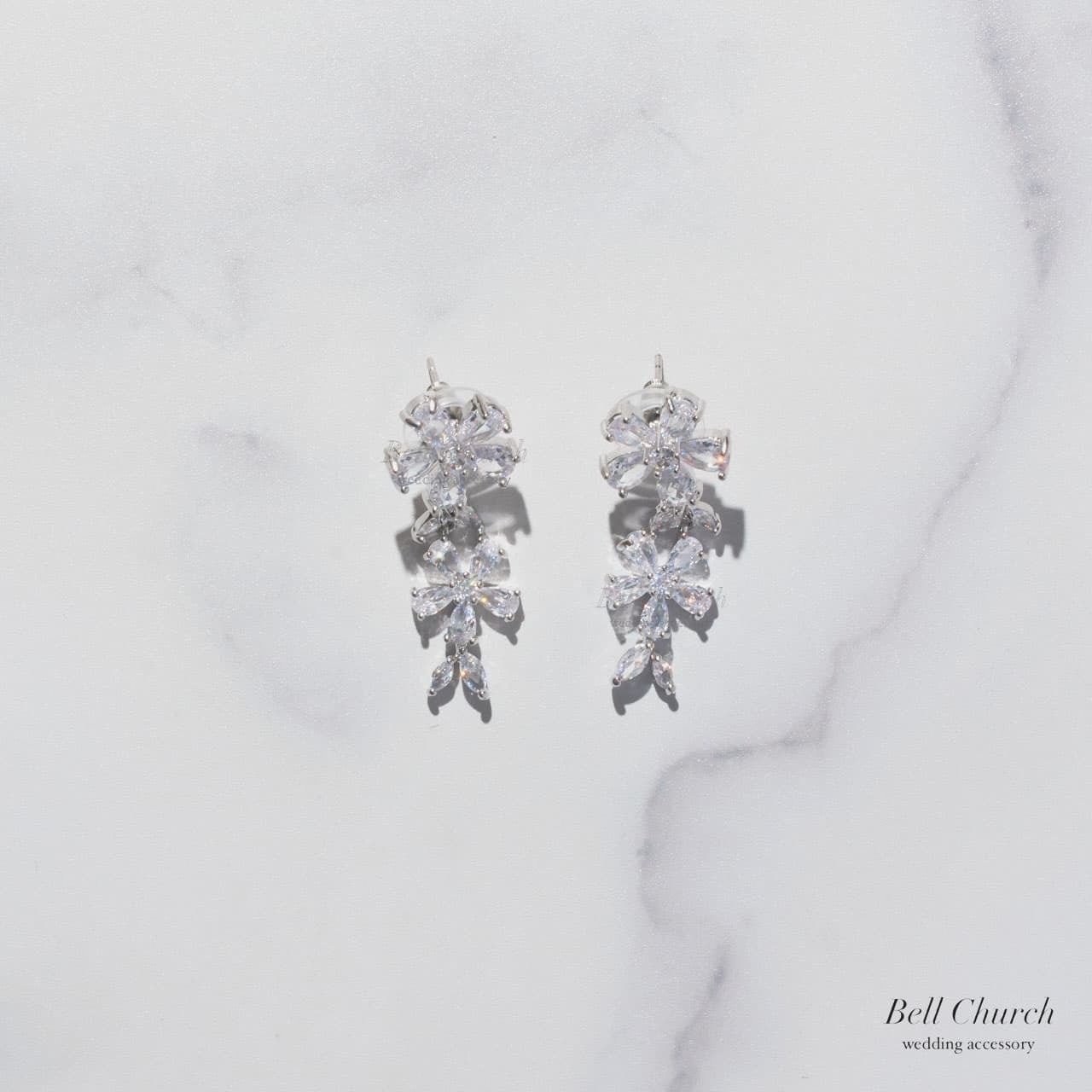 ブライダルピアス イヤリング｜ジルコニア｜フラワー お花モチーフ｜シルバー(BC-E111)【結婚式　アクセサリー　ピアス　イヤリング】