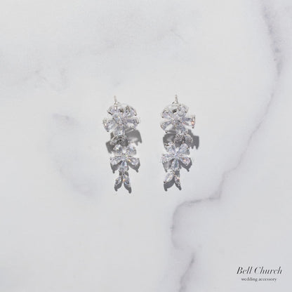 ブライダルピアス イヤリング｜ジルコニア｜フラワー お花モチーフ｜シルバー(BC-E111)【結婚式　アクセサリー　ピアス　イヤリング】