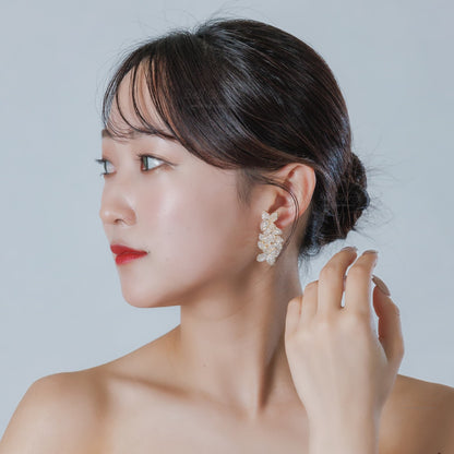 ブライダルピアス イヤリング｜ジルコニア｜フラワー お花モチーフ｜ゴールド(BC-E115)【結婚式　アクセサリー　ピアス　イヤリング】