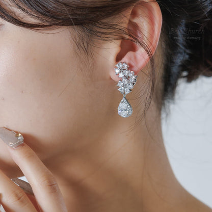 ブライダルピアス イヤリング｜ジルコニア｜フラワー お花モチーフ｜シルバー(BC-E116)【結婚式　アクセサリー　ピアス　イヤリング】