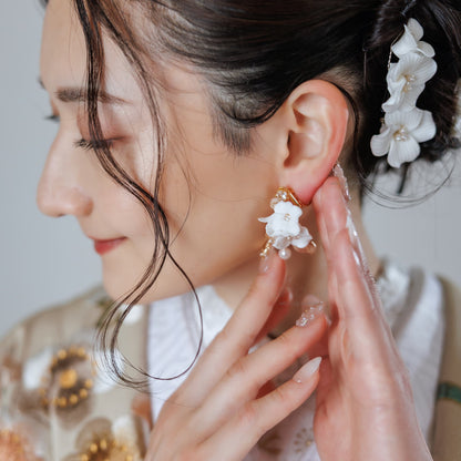ウエディングピアス イヤリング｜パール ビーズ ｜フラワー お花モチーフ｜リーフ 葉っぱモチーフ｜ゴールド×ホワイト(BC-E127)【結婚式　アクセサリー　ピアス　イヤリング】