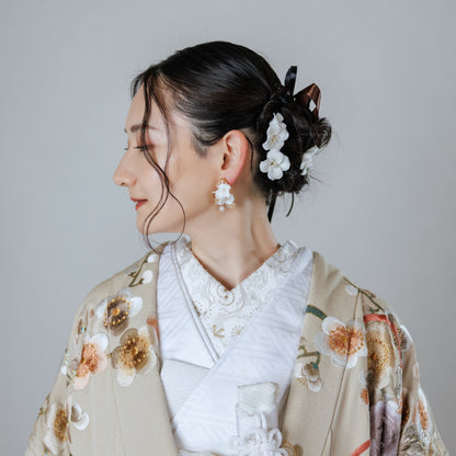 ウエディングピアス イヤリング｜パール ビーズ ｜フラワー お花モチーフ｜リーフ 葉っぱモチーフ｜ゴールド×ホワイト(BC-E127)【結婚式　アクセサリー　ピアス　イヤリング】