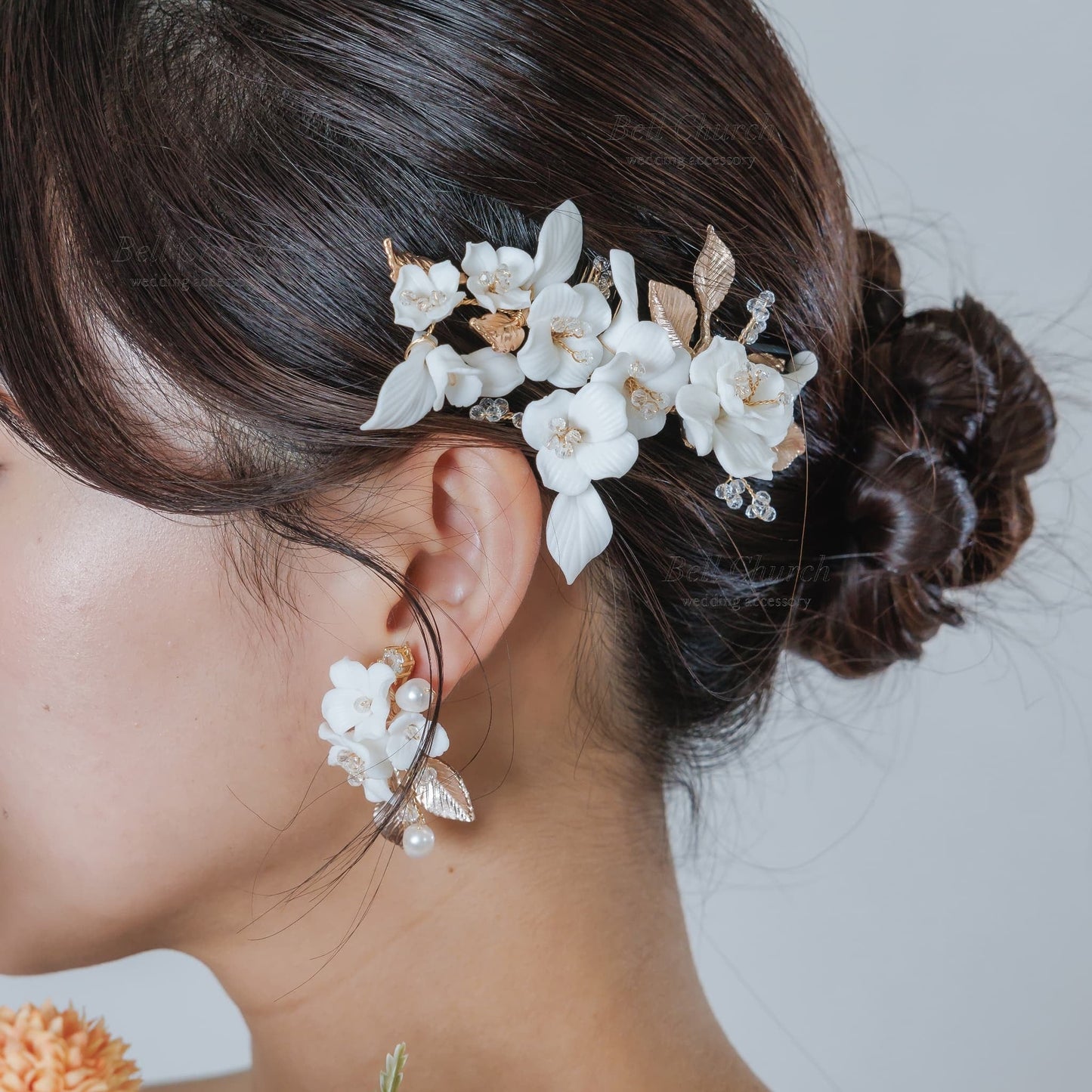 ウエディングピアス イヤリング｜パール ビーズ ｜フラワー お花モチーフ｜リーフ 葉っぱモチーフ｜ゴールド×ホワイト(BC-E127)【結婚式　アクセサリー　ピアス　イヤリング】