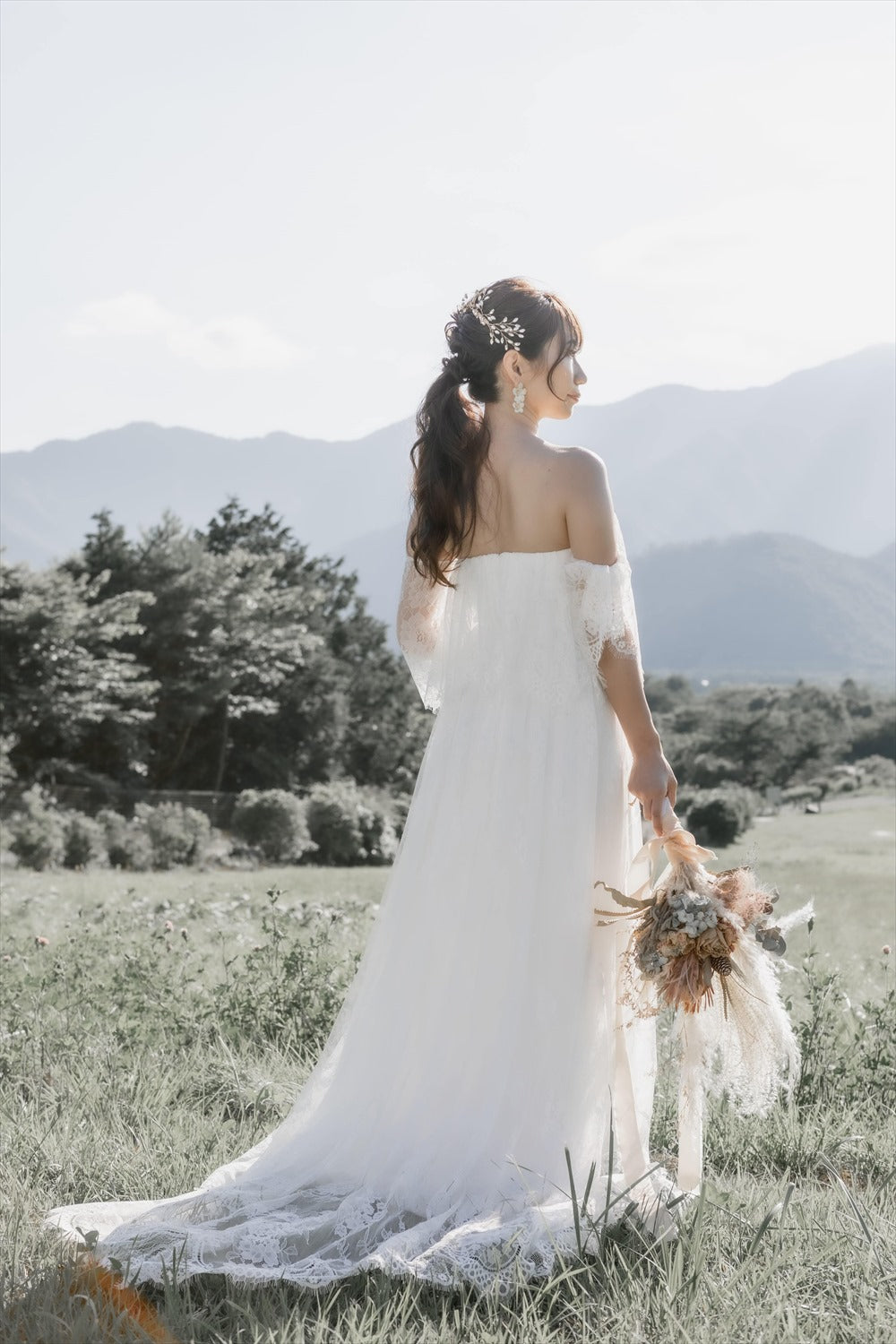 ウェディングピアス　イヤリング |お花モチーフ｜ゴールド (BC-E26)【結婚式　アクセサリー　ピアス　イヤリング】