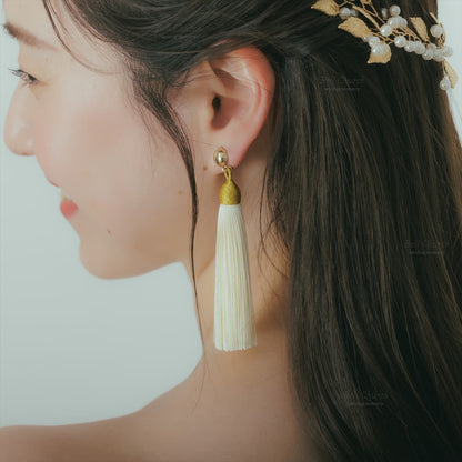 タッセルピアス　イヤリング |ホワイト ゴールド (BC-E30)｜ウェディングアクセサリー【結婚式　アクセサリー　ピアス　イヤリング】