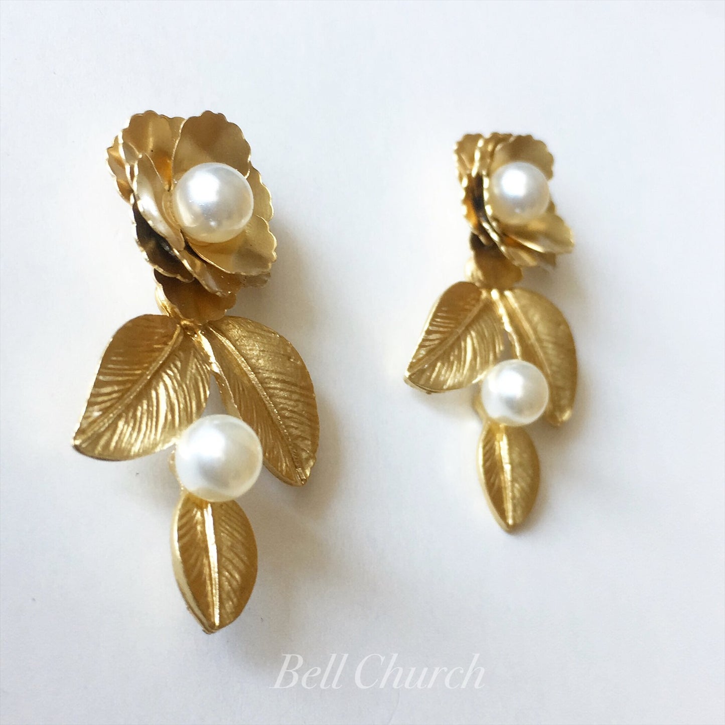 ウェディングピアス　イヤリング |お花＆リーフモチーフ｜パール｜ゴールド (BC-E45)【結婚式　アクセサリー　ピアス　イヤリング】