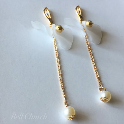 ウェディングピアス　イヤリング |お花モチーフ｜パール キュービックジルコニア｜ホワイト×ゴールド (BC-E46)【結婚式　アクセサリー　ピアス　イヤリング】