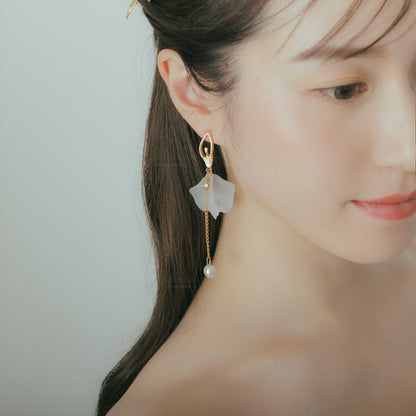 ウェディングピアス　イヤリング |お花モチーフ｜パール キュービックジルコニア｜ホワイト×ゴールド (BC-E46)【結婚式　アクセサリー　ピアス　イヤリング】