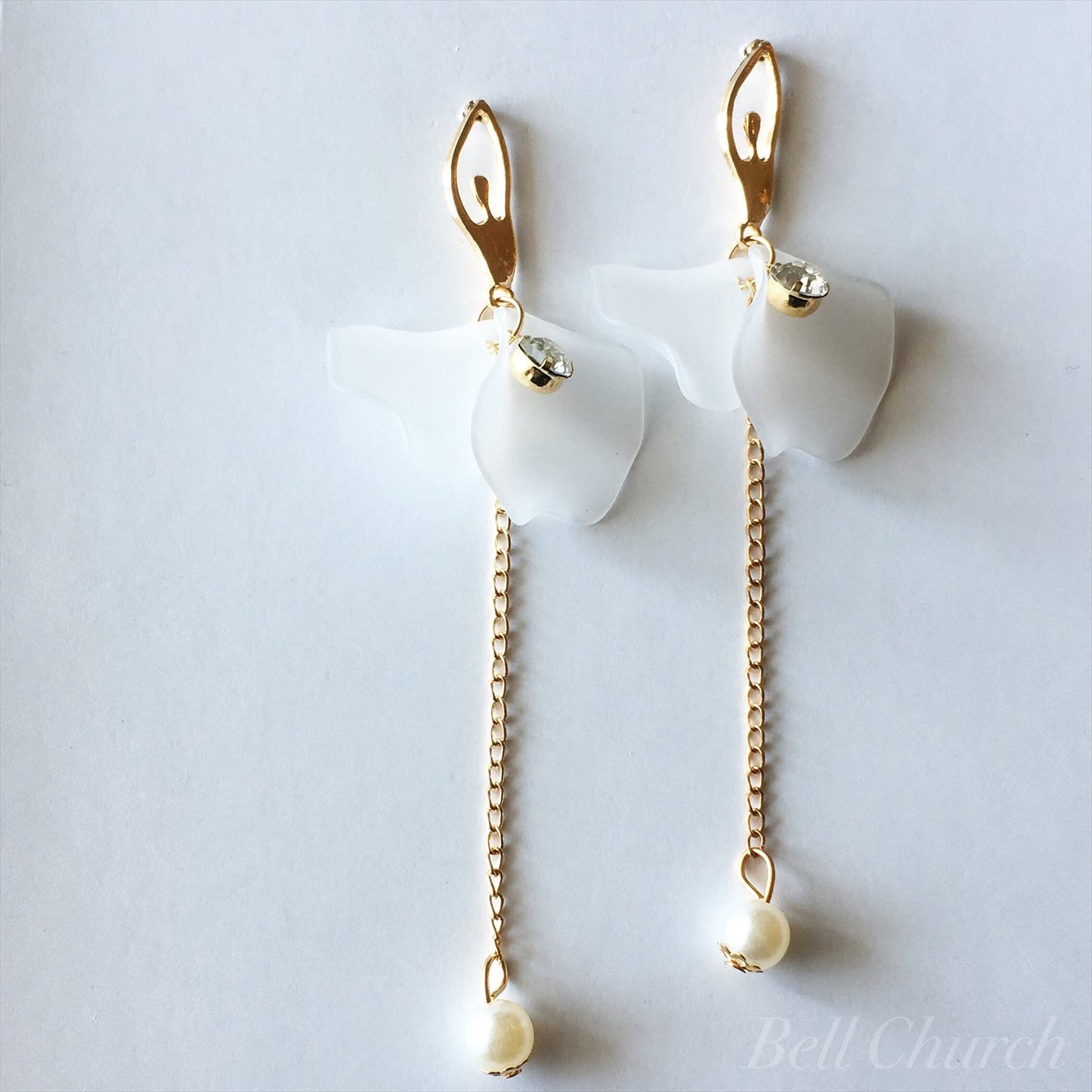 ウェディングピアス　イヤリング |お花モチーフ｜パール キュービックジルコニア｜ホワイト×ゴールド (BC-E46)【結婚式　アクセサリー　ピアス　イヤリング】