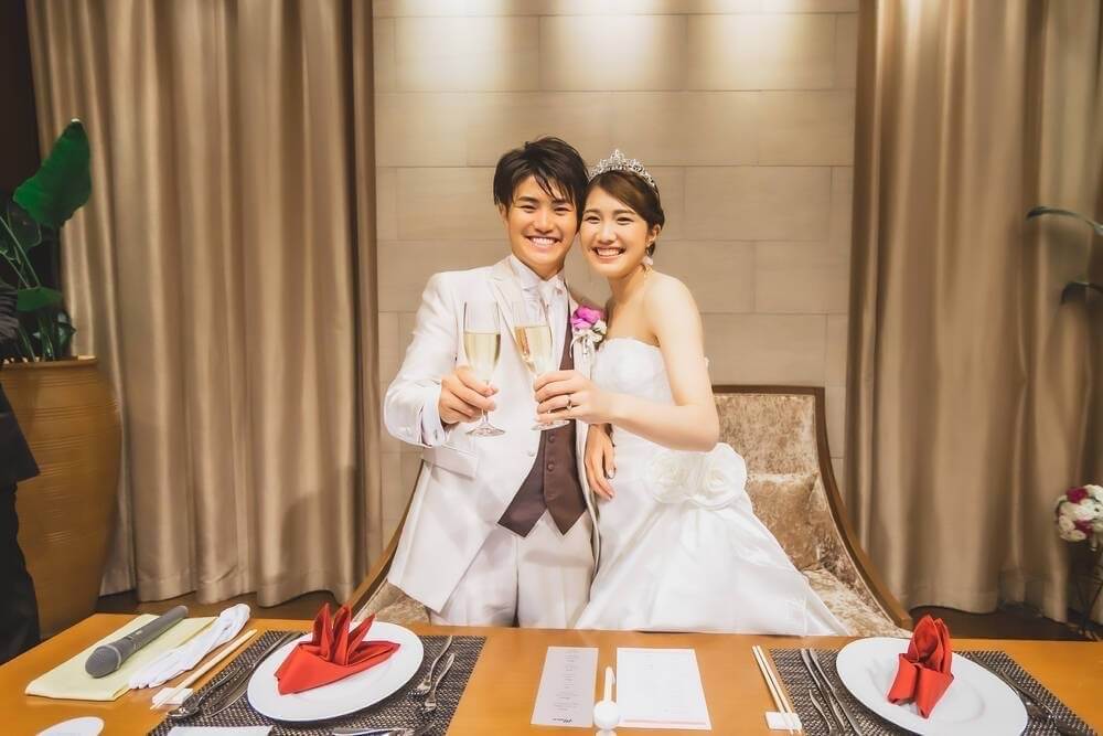 ウェディングピアス　イヤリング |お花モチーフ｜ホワイト×ゴールド (BC-E47)【結婚式　アクセサリー　ピアス　イヤリング】