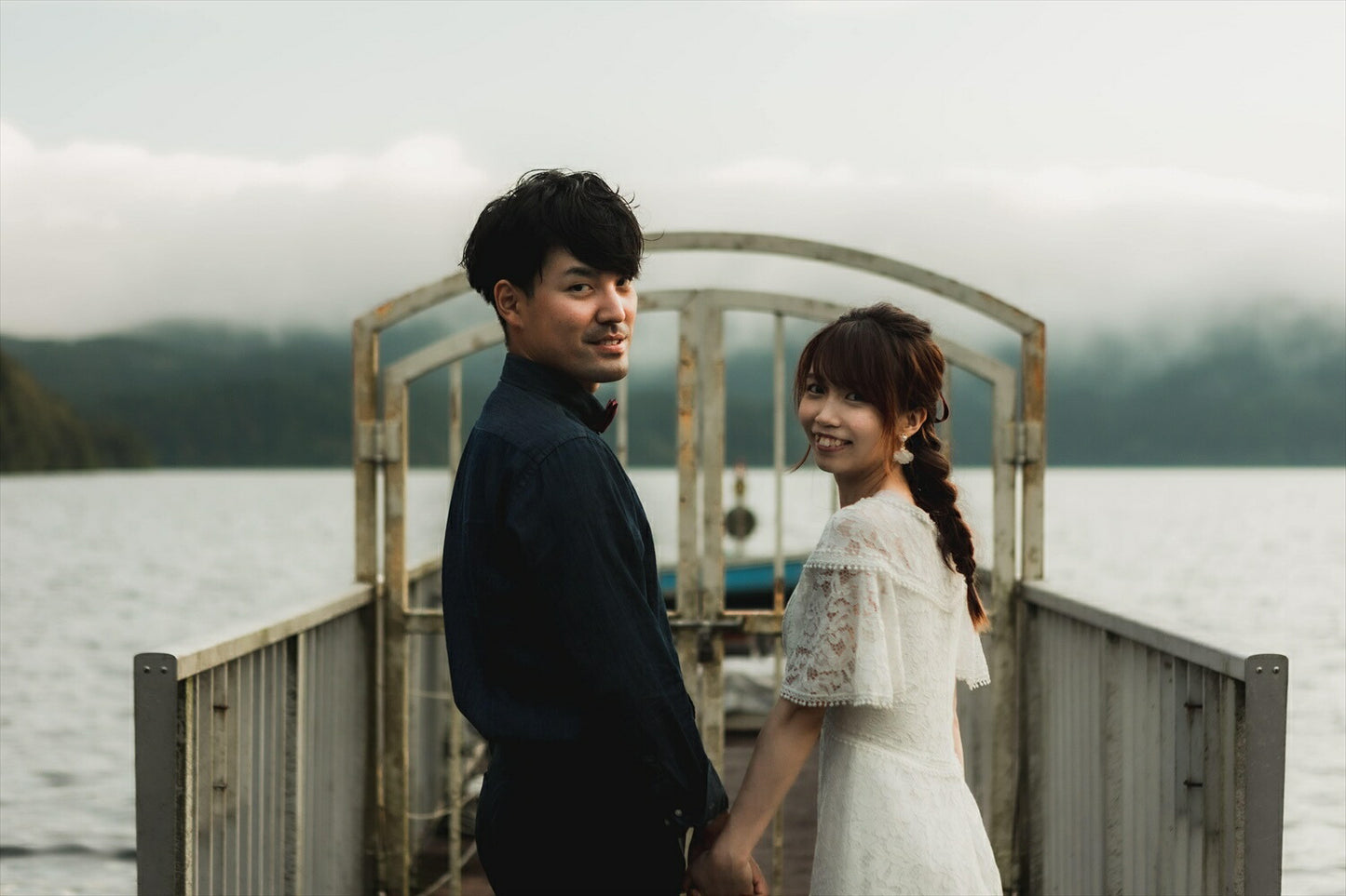 ウェディングピアス　イヤリング |お花モチーフ｜パール ｜ホワイト×ゴールド (BC-E48)【結婚式　アクセサリー　ピアス　イヤリング】