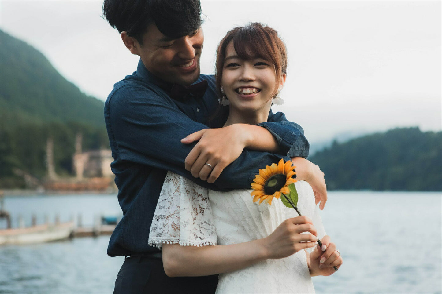 ウェディングピアス　イヤリング |お花モチーフ｜パール ｜ホワイト×ゴールド (BC-E48)【結婚式　アクセサリー　ピアス　イヤリング】