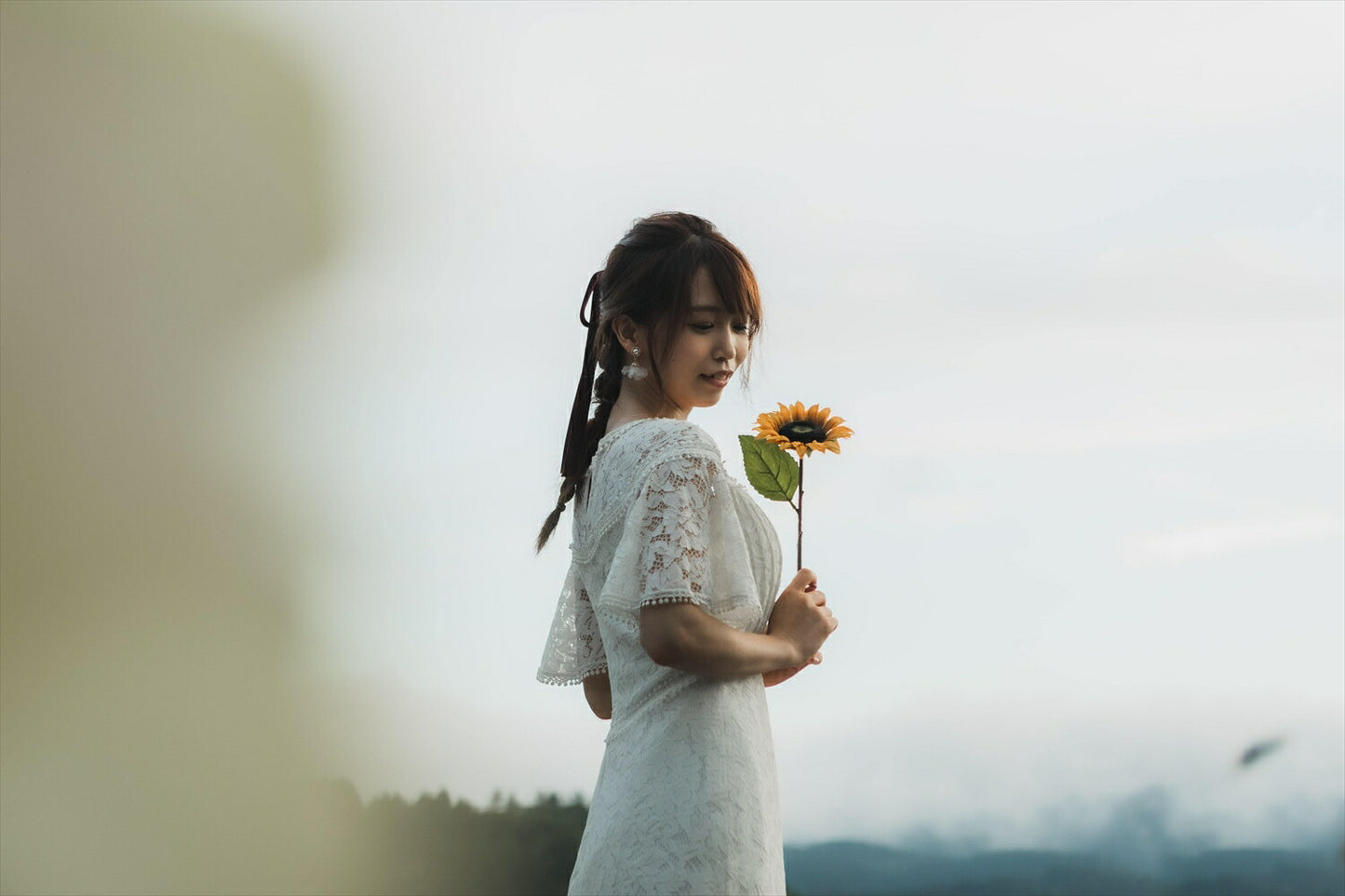 ウェディングピアス　イヤリング |お花モチーフ｜パール ｜ホワイト×ゴールド (BC-E48)【結婚式　アクセサリー　ピアス　イヤリング】