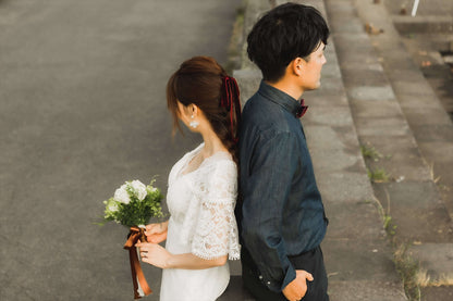 ウェディングピアス　イヤリング |お花モチーフ｜パール ｜ホワイト×ゴールド (BC-E48)【結婚式　アクセサリー　ピアス　イヤリング】