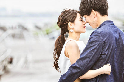 ウェディングピアス　イヤリング |お花モチーフ｜パール ｜ホワイト×ゴールド (BC-E48)【結婚式　アクセサリー　ピアス　イヤリング】