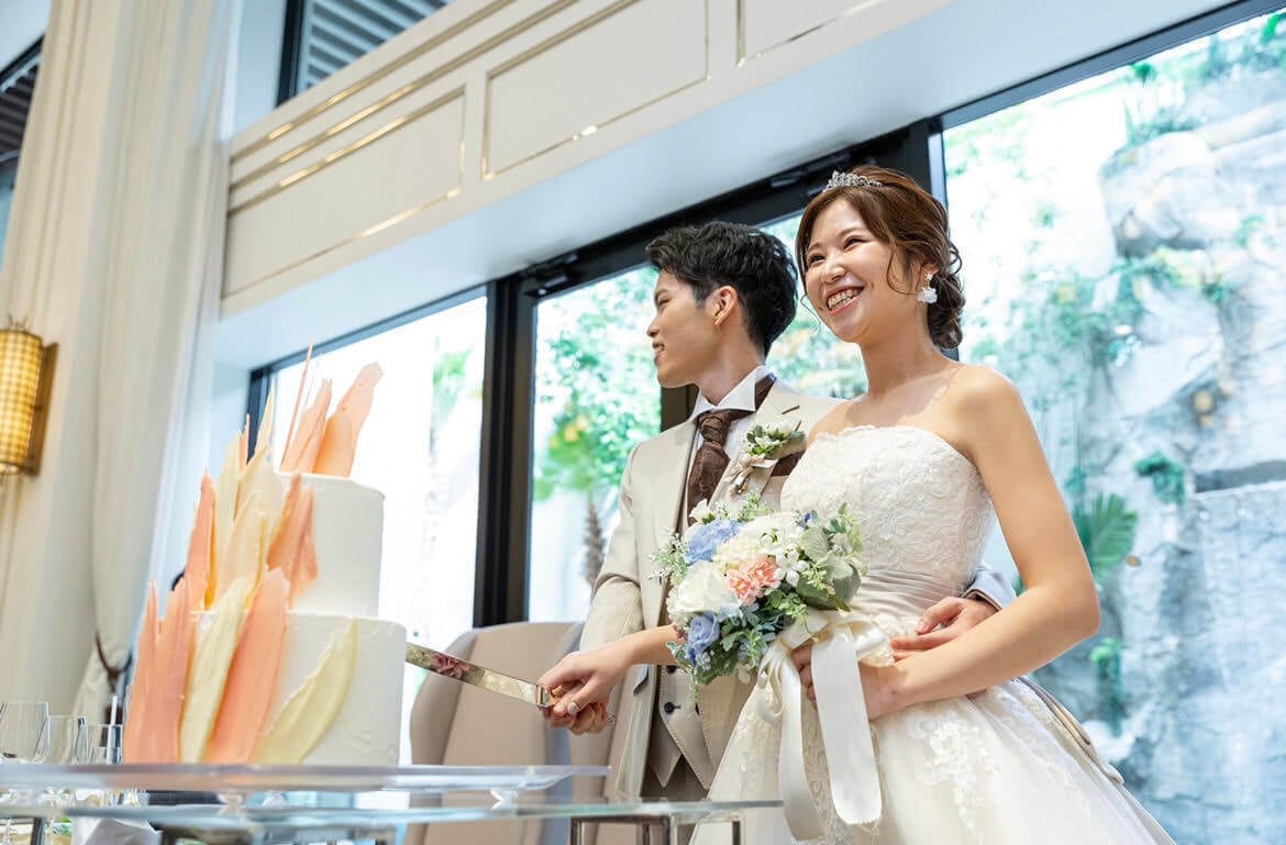 ウェディングピアス　イヤリング |お花モチーフ｜パール ｜ホワイト×ゴールド (BC-E48)【結婚式　アクセサリー　ピアス　イヤリング】