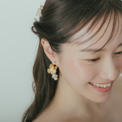 ブライダルピアス　イヤリング |お花モチーフ｜パール｜ゴールド (BC-E53)【結婚式　アクセサリー　ピアス　イヤリング】