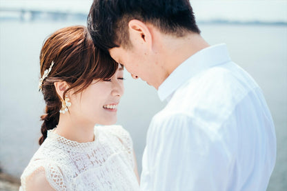 ブライダルピアス　イヤリング |お花モチーフ｜パール｜ゴールド (BC-E53)【結婚式　アクセサリー　ピアス　イヤリング】