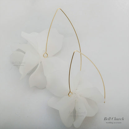 ピアス | お花モチーフ | ホワイト×ゴールド | (BC-E59)【結婚式　アクセサリー　ピアス】