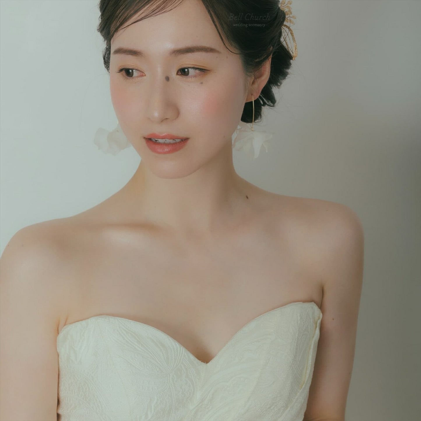 ピアス | お花モチーフ | ホワイト×ゴールド | (BC-E59)【結婚式　アクセサリー　ピアス】