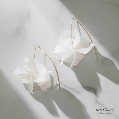 ピアス | お花モチーフ | ホワイト×ゴールド | (BC-E59)【結婚式　アクセサリー　ピアス】