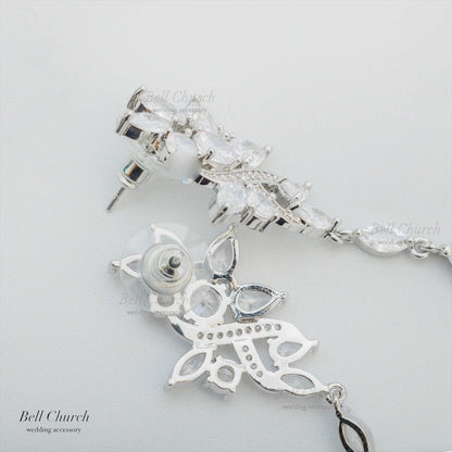 ピアス　イヤリング | キュービックジルコニア | シルバー | (BC-E64)【結婚式　アクセサリー　ピアス　イヤリング】