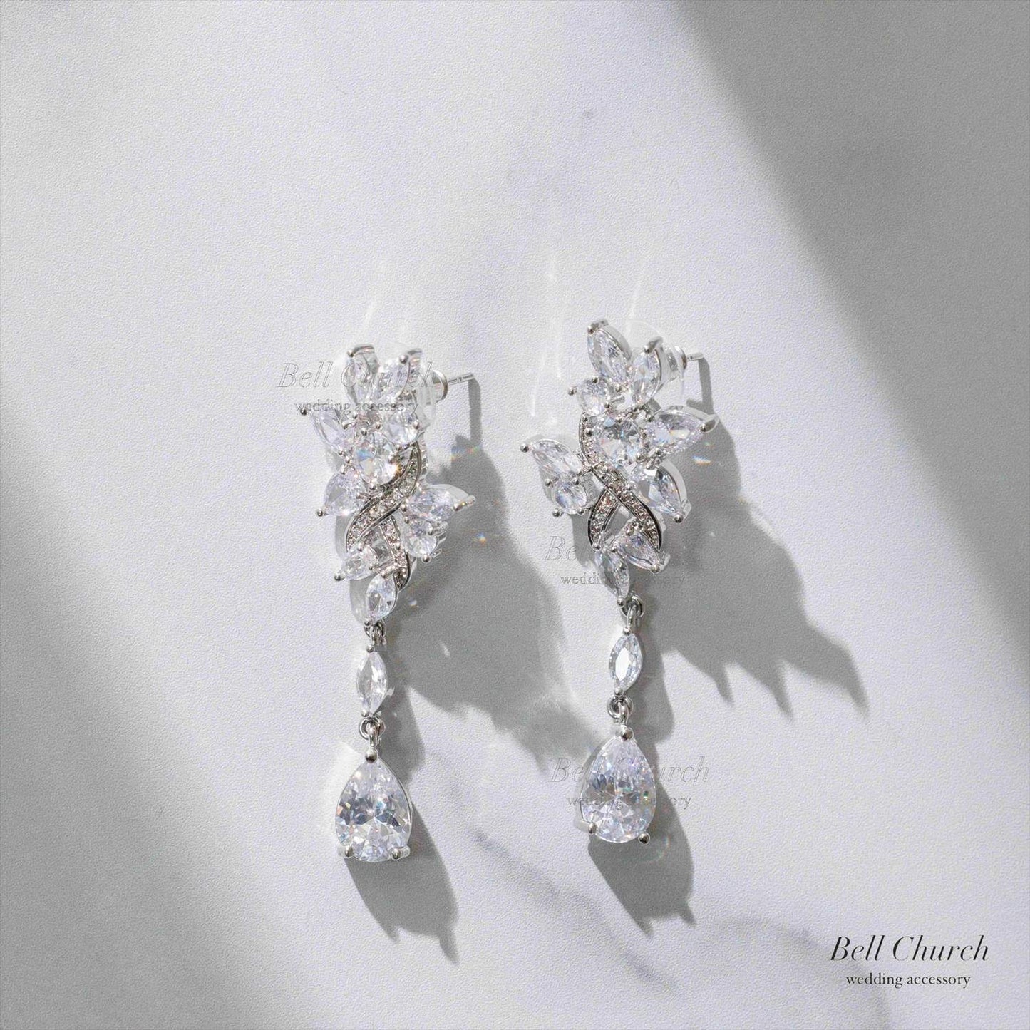 ピアス　イヤリング | キュービックジルコニア | シルバー | (BC-E64)【結婚式　アクセサリー　ピアス　イヤリング】