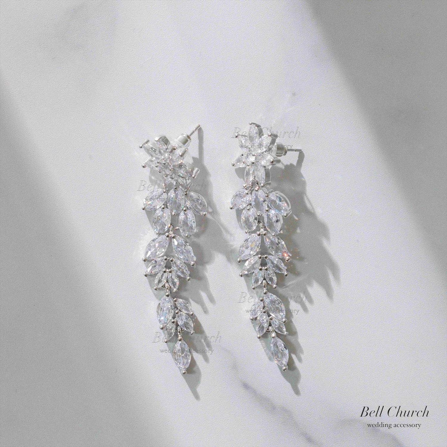 ピアス　イヤリング | キュービックジルコニア | お花モチーフ | シルバー | (BC-E74)【結婚式　アクセサリー　ピアス　イヤリング】