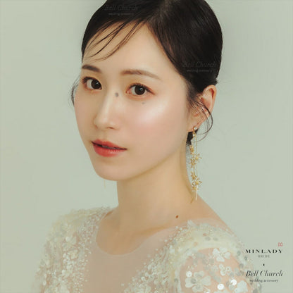 ピアス　イヤリング | キュービックジルコニア | フラワーモチーフ | ゴールド | (BC-E77)【結婚式　アクセサリー　ピアス　イヤリング】