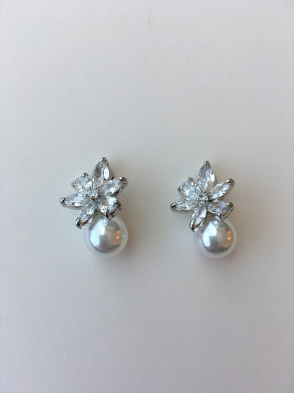 ウェディングピアス　イヤリング |パール キュービックジルコニア (BC-E7)【結婚式　アクセサリー　ピアス　イヤリング】