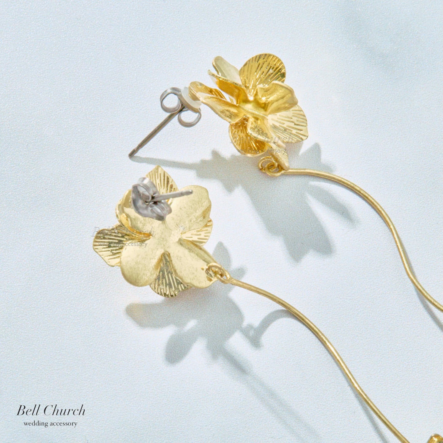 ウェディング ピアス イヤリング｜ニッケルフリー ロングピアス 揺れる メタル ペタル お花 リーフ パール ニュアンス 金属アレルギー｜ゴールド (BC-E83)【結婚式　アクセサリー　ピアス】