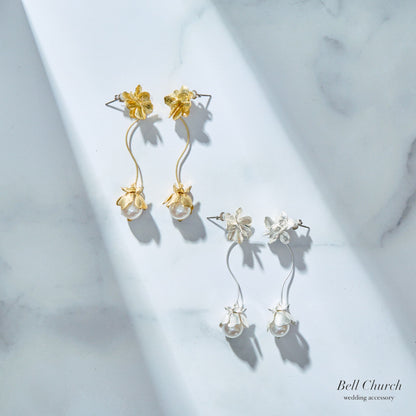 ウェディング ピアス イヤリング｜ニッケルフリー ロングピアス 揺れる メタル ペタル お花 リーフ パール ニュアンス 金属アレルギー｜ゴールド (BC-E83)【結婚式　アクセサリー　ピアス】