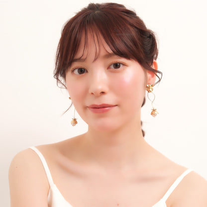 ウェディング ピアス イヤリング｜ニッケルフリー ロングピアス 揺れる メタル ペタル お花 リーフ パール ニュアンス 金属アレルギー｜ゴールド (BC-E83)【結婚式　アクセサリー　ピアス】